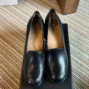 Trotter’s Quincy pump. Comfortable and well made.